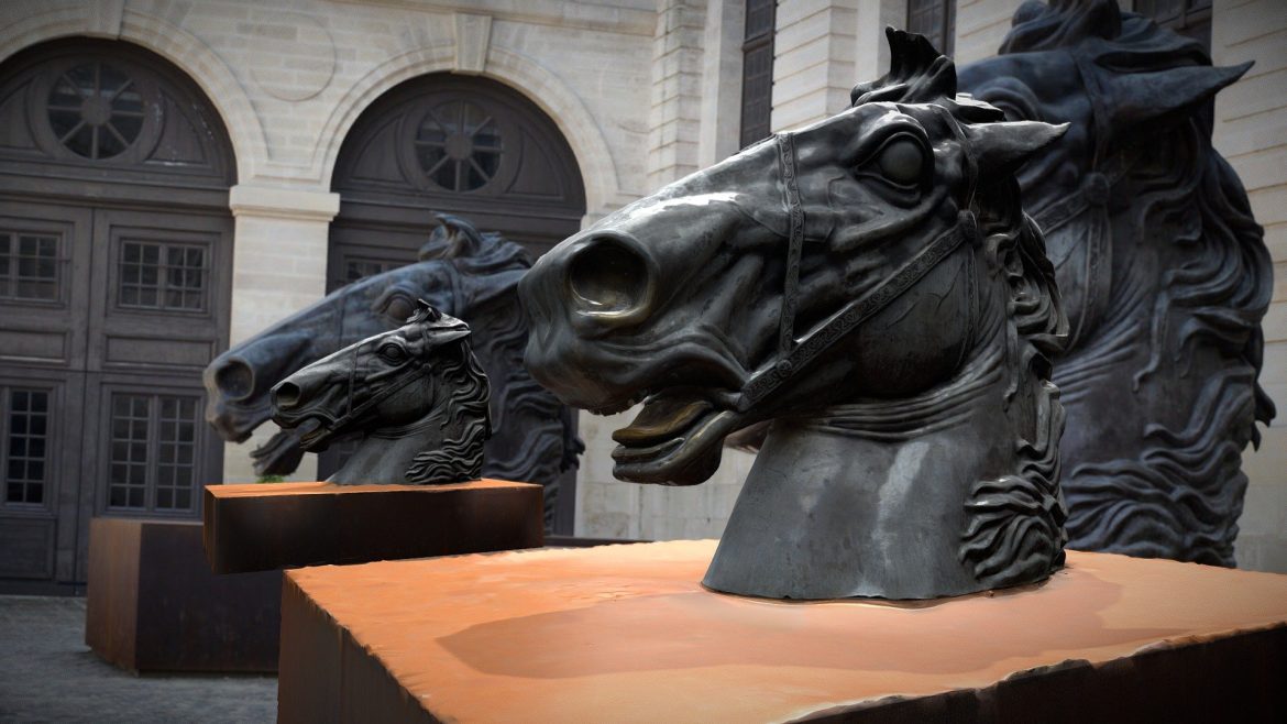 horse head chantilly high lowpoly.thumb