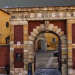 Scan Patio exterior del hotel Colegiata