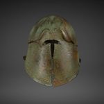 Casque apulo-corinthien à décor gravé