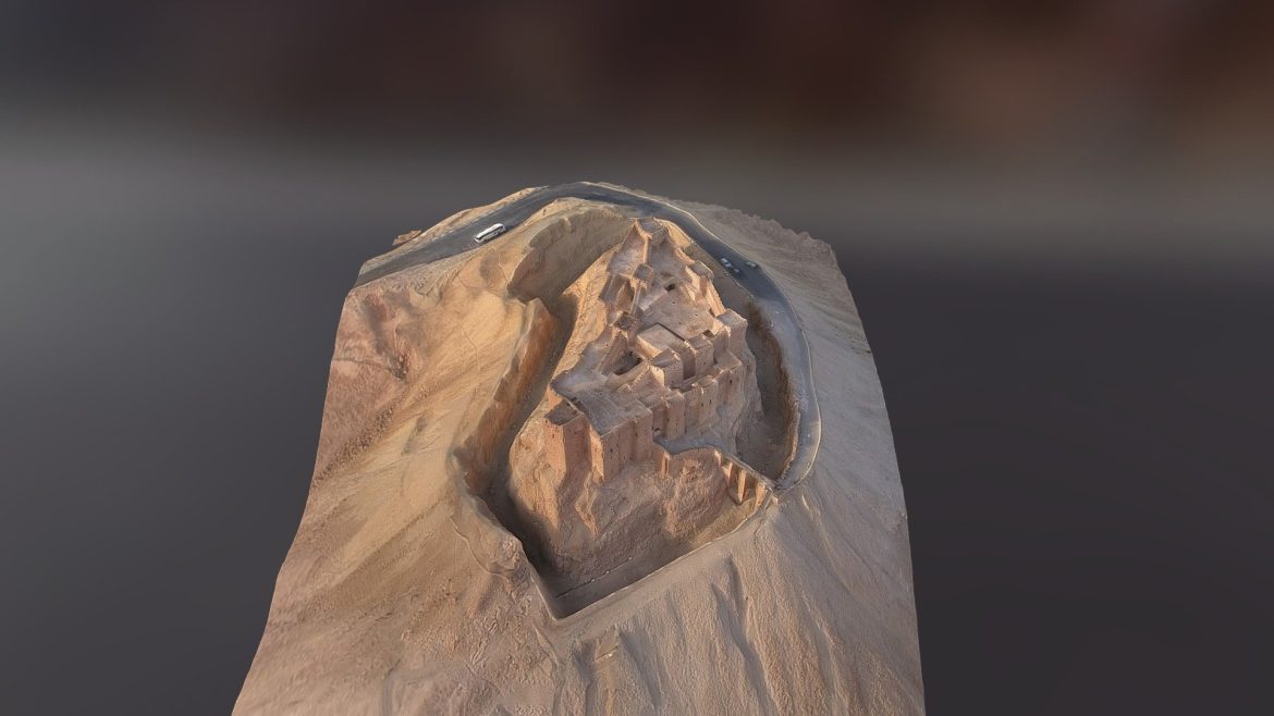 palmyra castle syria.thumb 1