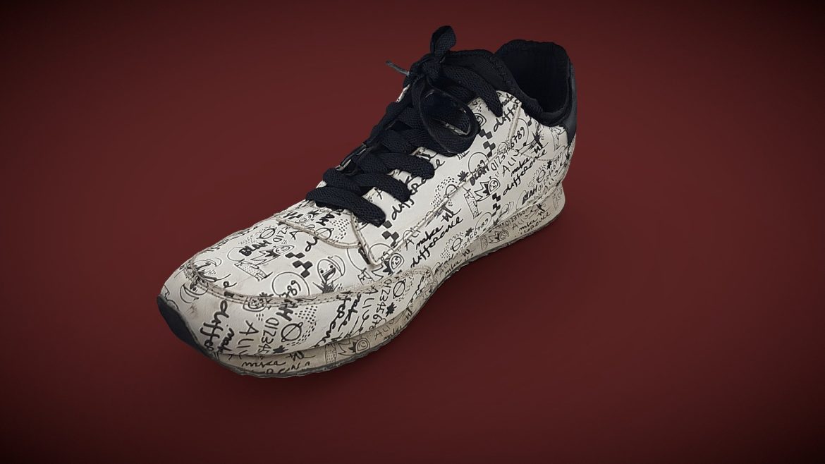 scanned white trainers.thumb