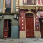 Two pubs facade scan